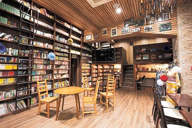 Cafe&Hostel Kimi To Ichigo Osaka Buitenkant foto